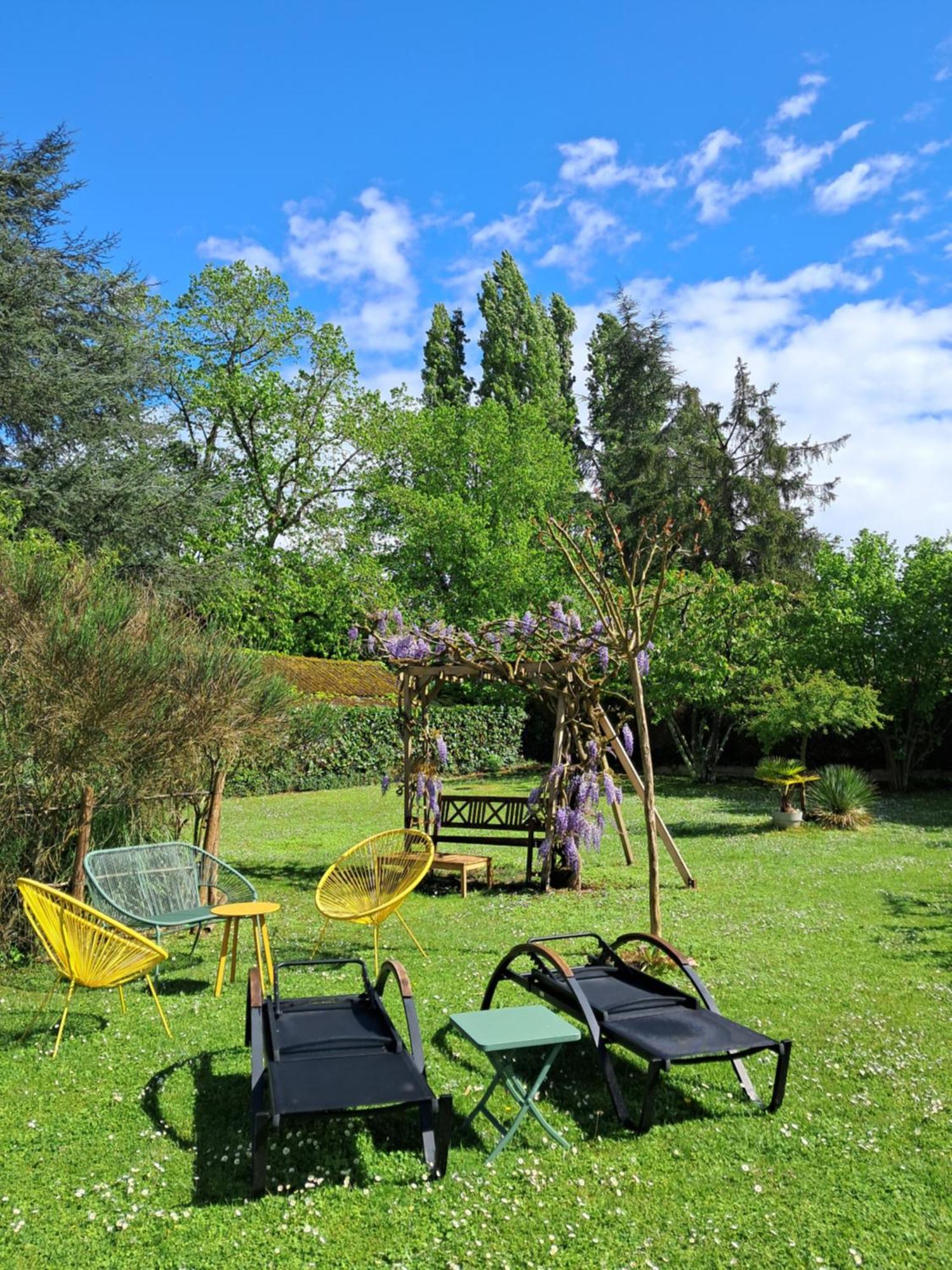Hotel Le Jardin De Josseline Amboise Esterno foto