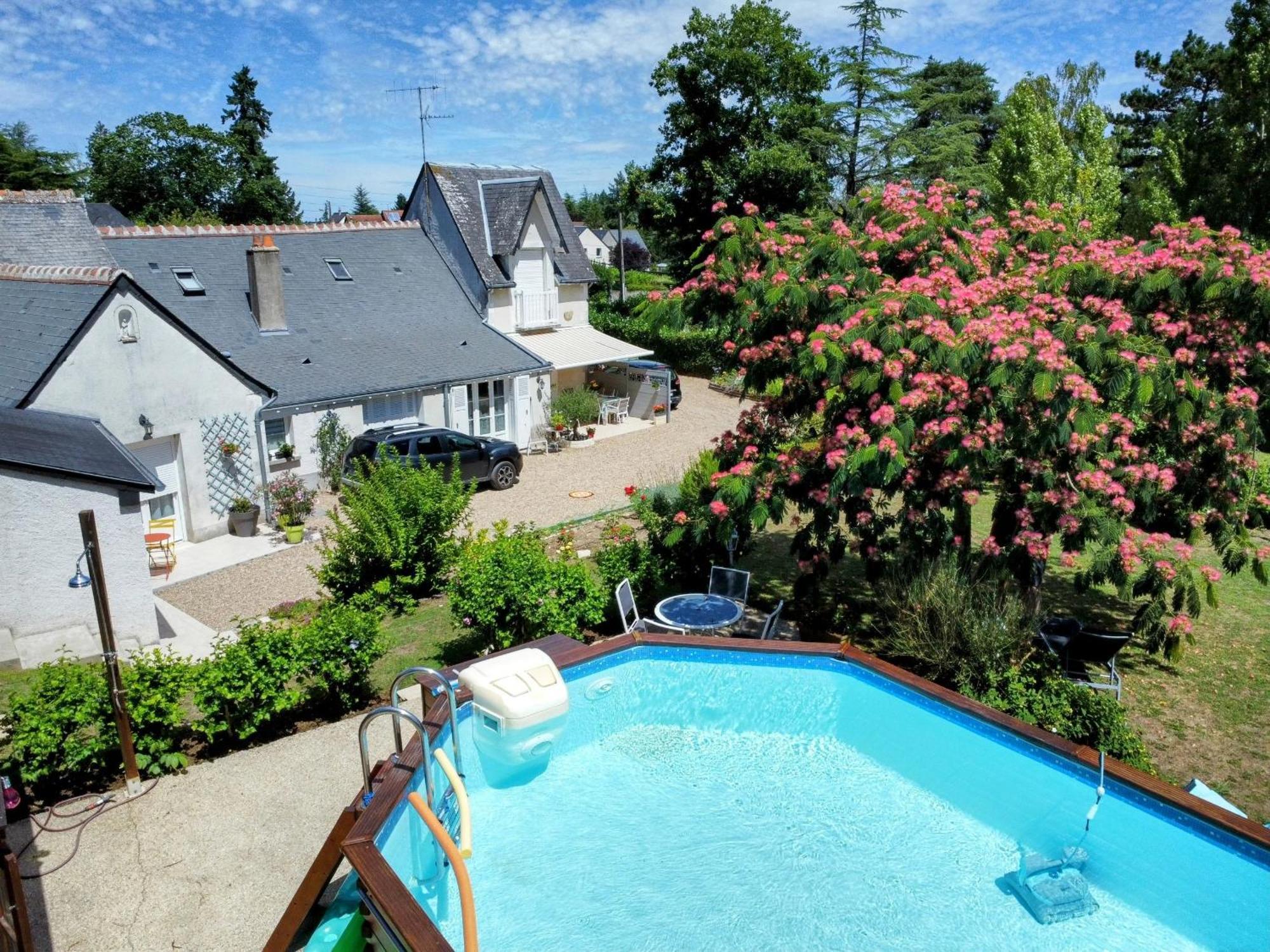 Hotel Le Jardin De Josseline Amboise Esterno foto
